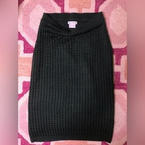 Kling emerald green crochet size small midi skirt